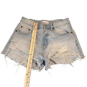 Zara high waisted, distressed denim shorts size 4